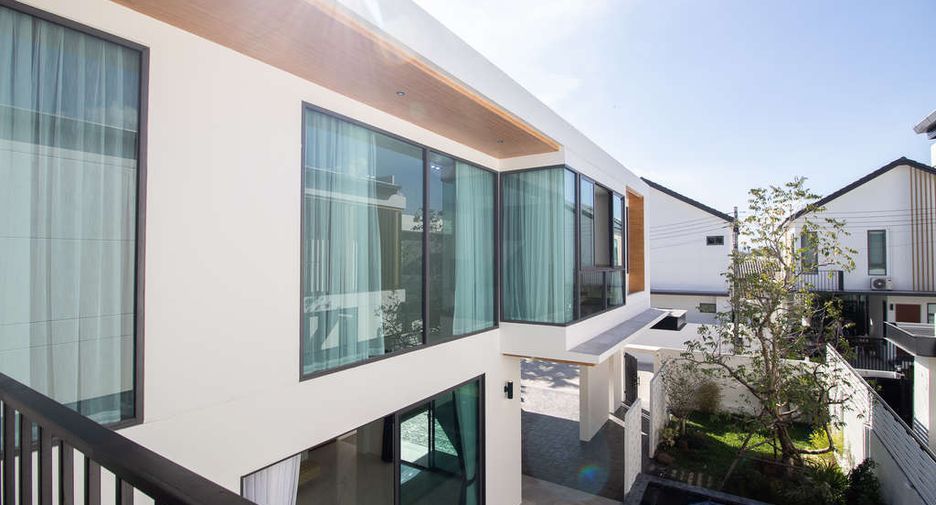 For sale 4 bedrooms house in Saraphi, Chiang Mai