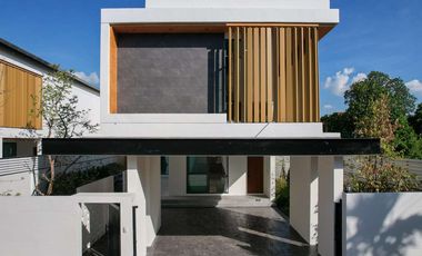 For sale 4 bedrooms house in Saraphi, Chiang Mai