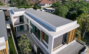 For sale 4 bedrooms house in Saraphi, Chiang Mai