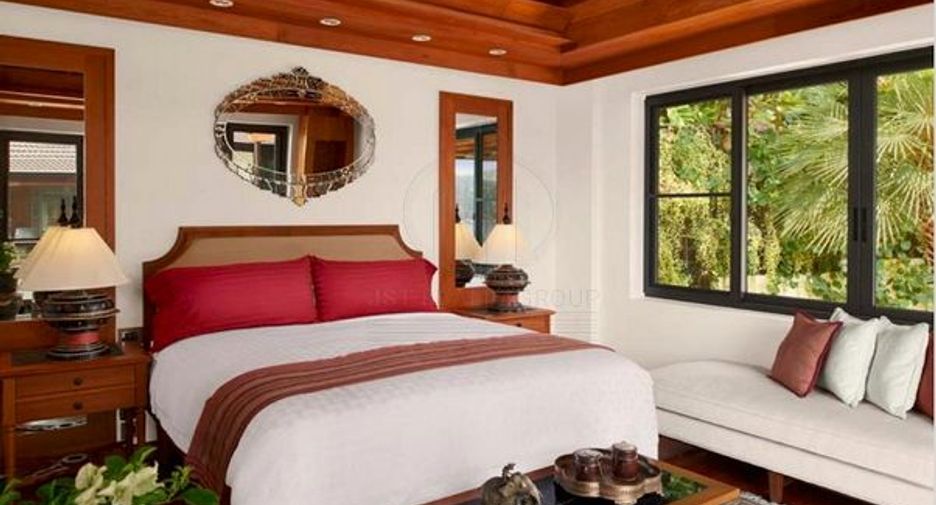 For sale 4 bedrooms villa in Mueang Phuket, Phuket