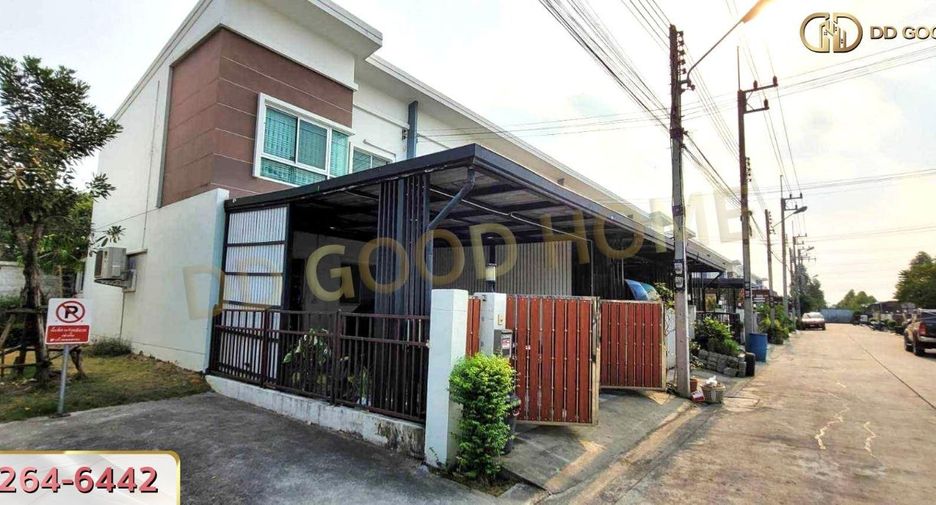 For sale 3 bed townhouse in Lam Luk Ka, Pathum Thani
