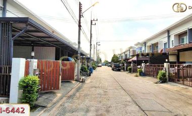For sale 3 Beds townhouse in Lam Luk Ka, Pathum Thani