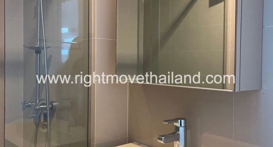 For sale 3 bedrooms condo in Pathum Wan, Bangkok
