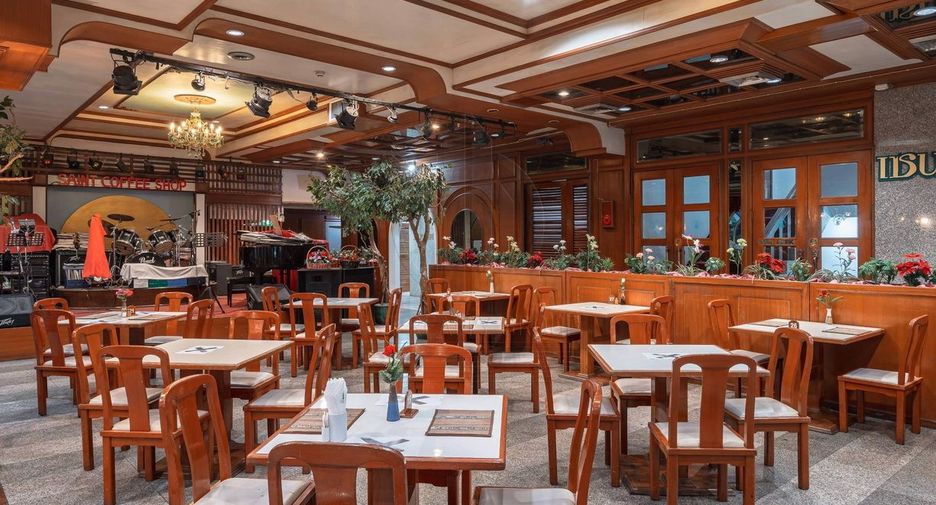 For sale 275 bedrooms hotel in Phaya Thai, Bangkok