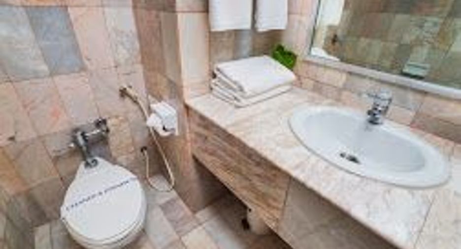 For sale 275 bedrooms hotel in Phaya Thai, Bangkok