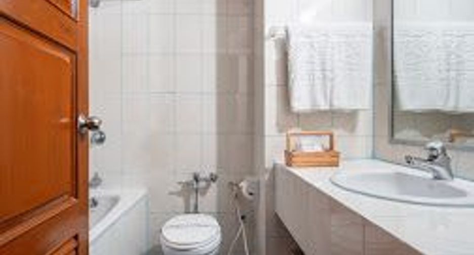 For sale 275 bedrooms hotel in Phaya Thai, Bangkok
