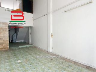 For sale 3 bedrooms retail Space in Don Mueang, Bangkok