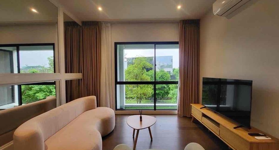 For rent 4 bedrooms house in Bang Kapi, Bangkok