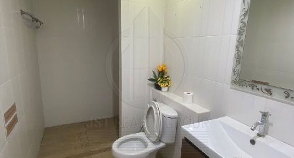 For sale retail Space in Watthana, Bangkok