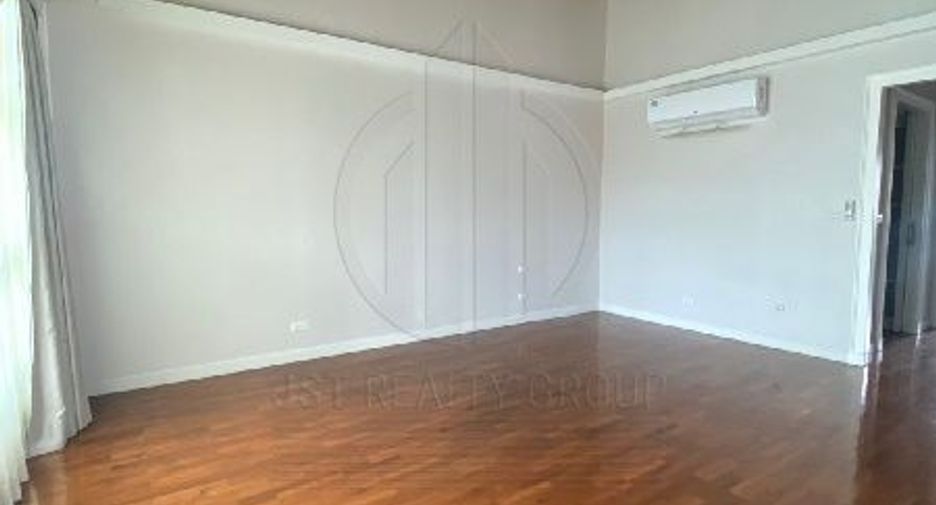 For sale retail Space in Watthana, Bangkok