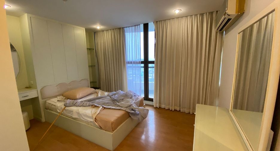 For rent そして for sale 2 ベッドルーム condo in Watthana, Bangkok