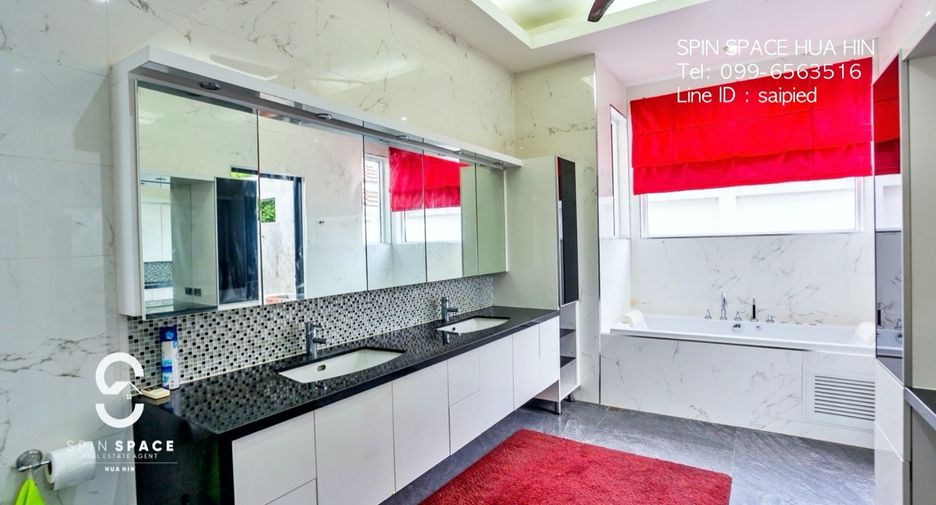 For sale 3 bedrooms villa in Hua Hin, Prachuap Khiri Khan