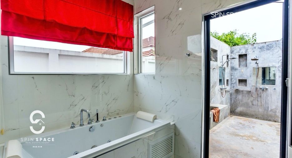 For sale 3 bedrooms villa in Hua Hin, Prachuap Khiri Khan