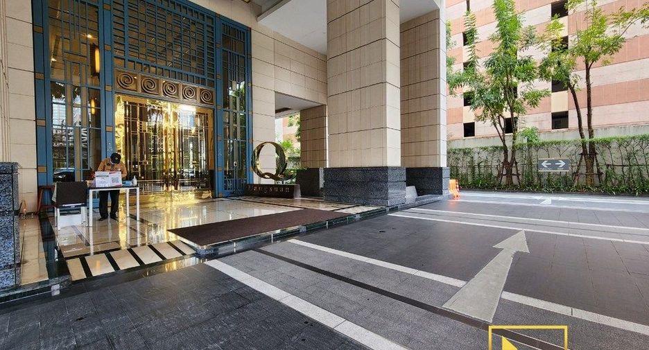 For rent and for sale 2 bed condo in Pathum Wan, Bangkok