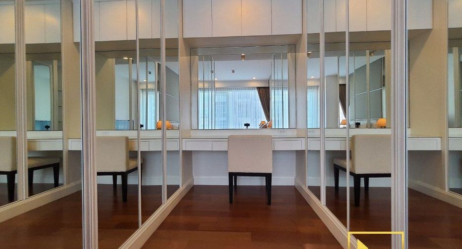 For rent and for sale 2 bed condo in Pathum Wan, Bangkok