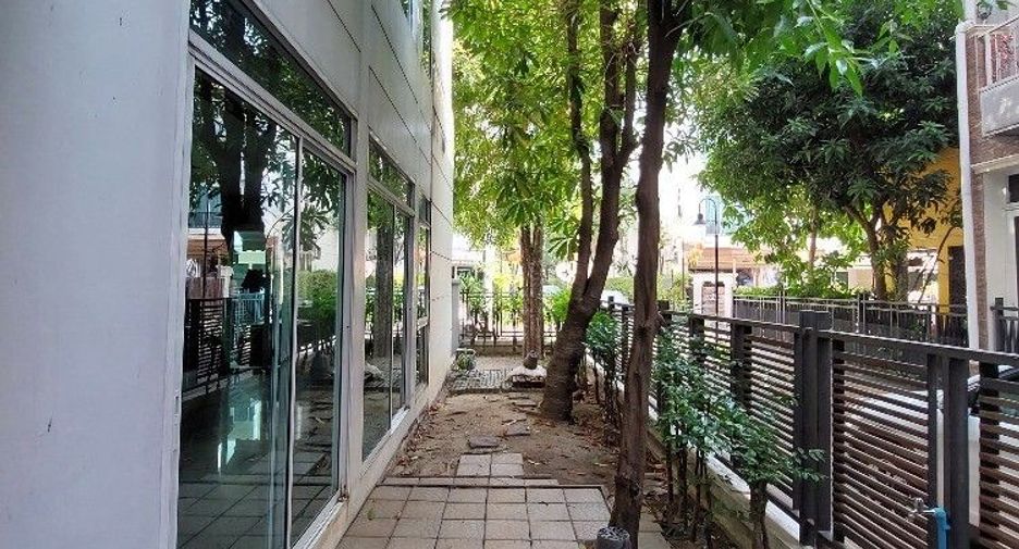 For sale 3 Beds house in Bang Kho Laem, Bangkok