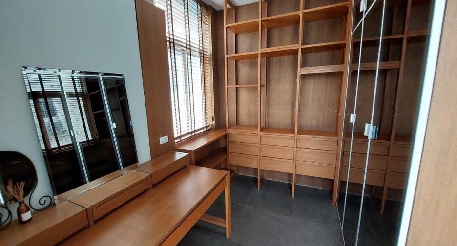For sale 3 Beds house in Bang Kho Laem, Bangkok