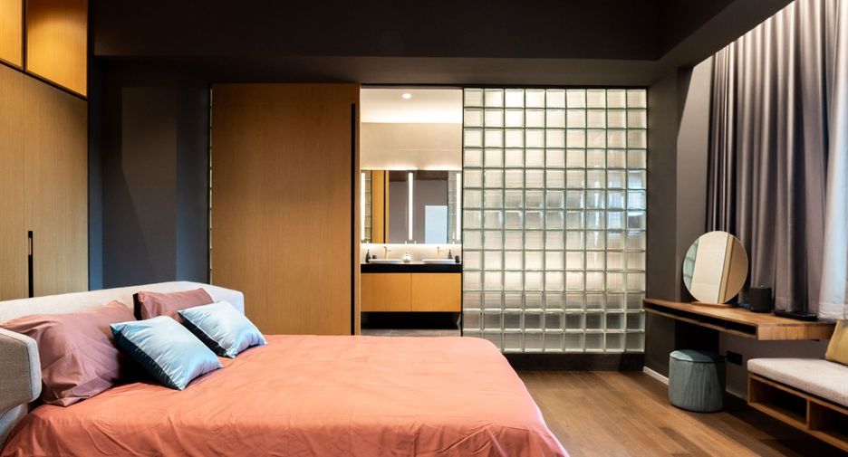 For sale 3 bed office in Khlong Toei, Bangkok