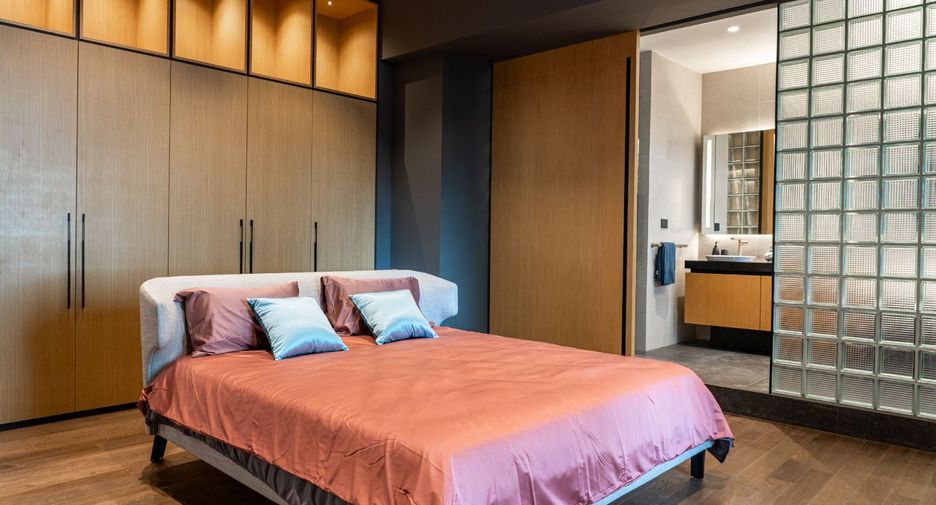 For sale 3 bed office in Khlong Toei, Bangkok