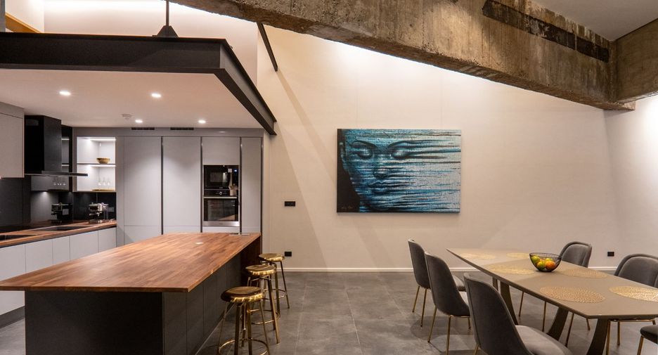 For sale 3 bed office in Khlong Toei, Bangkok