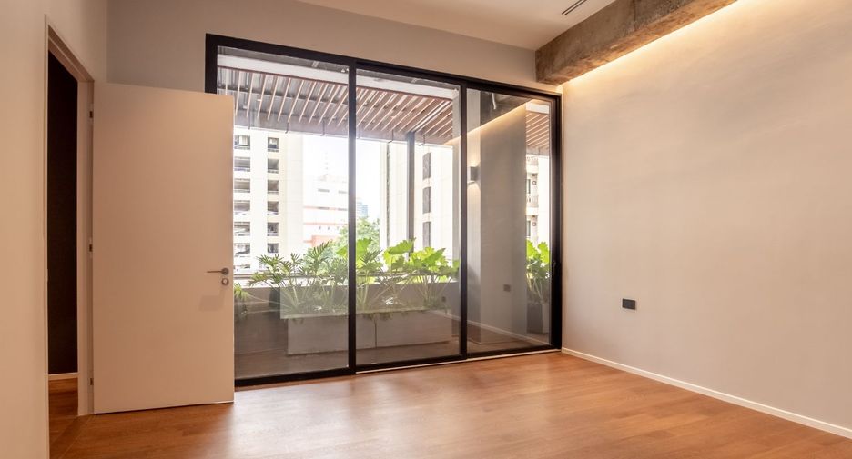 For sale 3 bed office in Khlong Toei, Bangkok