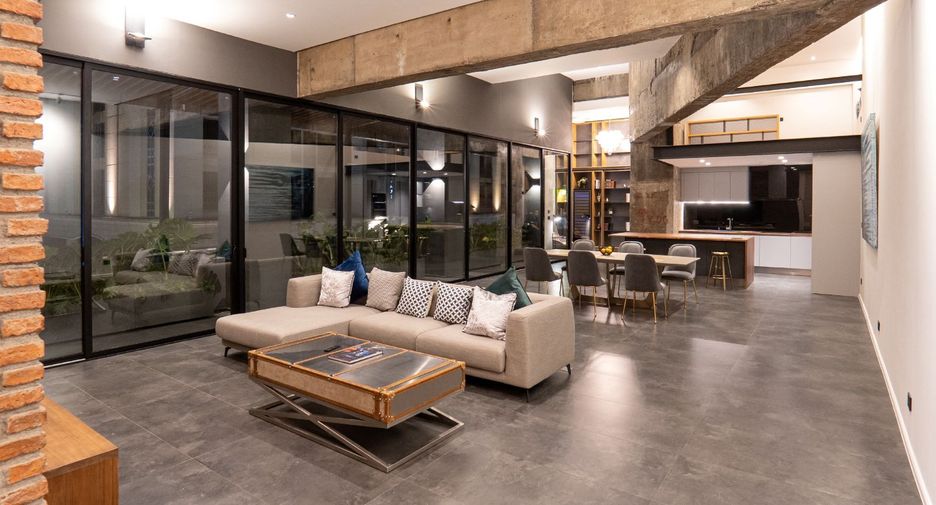 For sale 3 bed office in Khlong Toei, Bangkok
