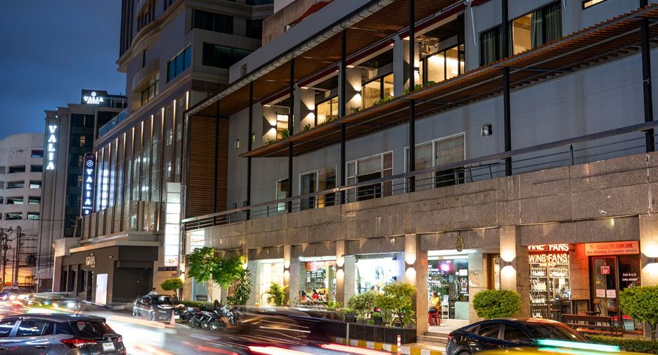 For sale 3 bed office in Khlong Toei, Bangkok