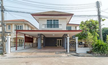 Haus zum Kauf mit 4 Zimmer in Thanyaburi, Pathum Thani