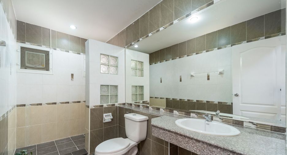 Продажа 4 спальни дом в Thanyaburi, Патумтани