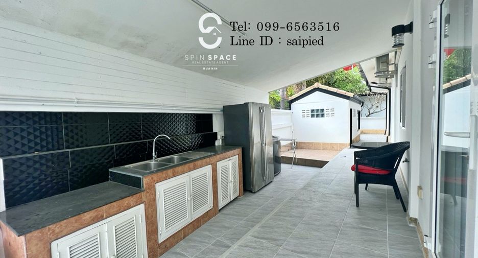 For sale 4 bedrooms villa in Hua Hin, Prachuap Khiri Khan