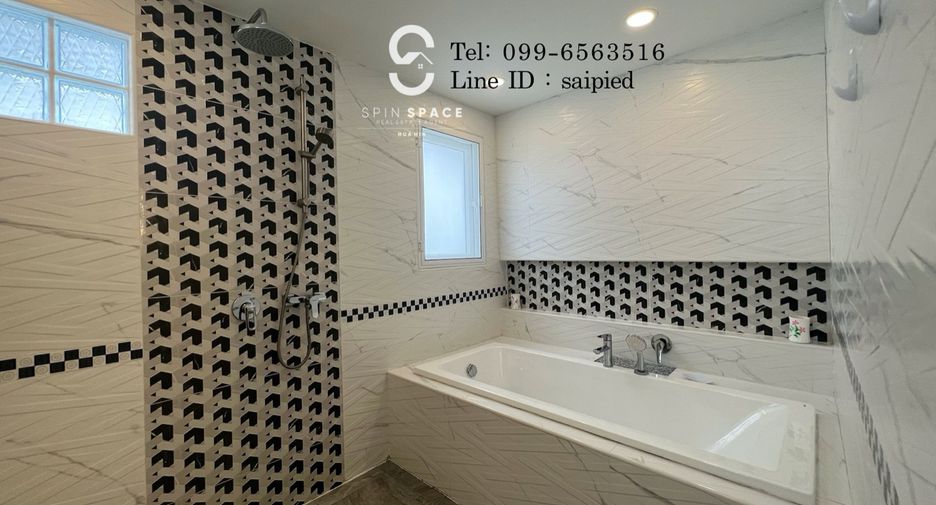 For sale 4 bedrooms villa in Hua Hin, Prachuap Khiri Khan