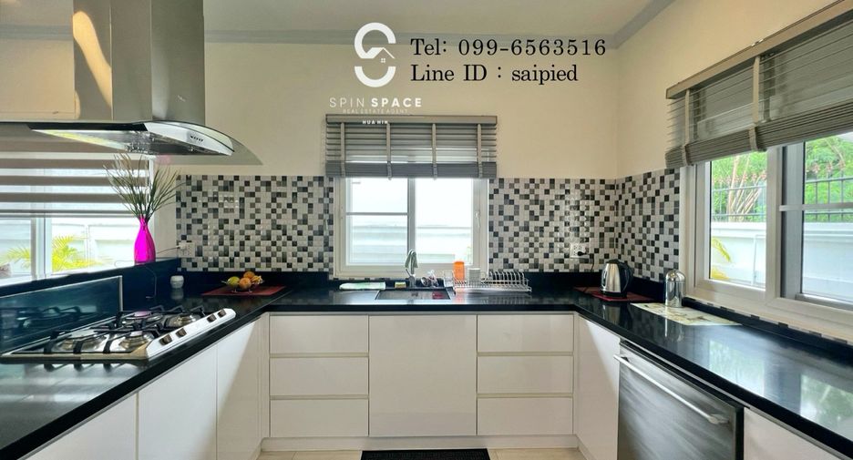 For sale 4 bedrooms villa in Hua Hin, Prachuap Khiri Khan