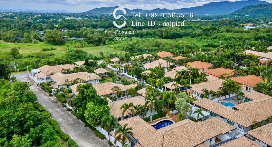 For sale 4 bedrooms villa in Hua Hin, Prachuap Khiri Khan