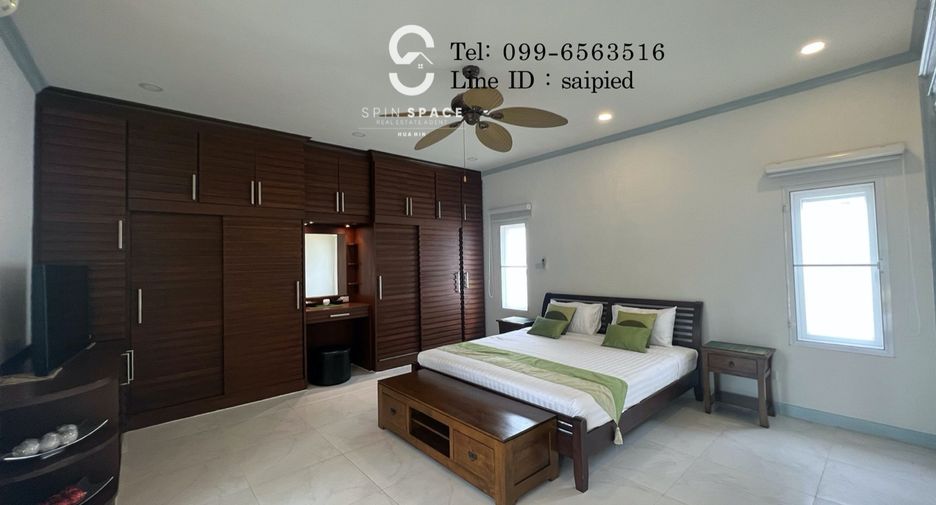 For sale 4 bedrooms villa in Hua Hin, Prachuap Khiri Khan