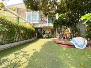 For sale 2 bed townhouse in Mueang Pathum Thani, Pathum Thani