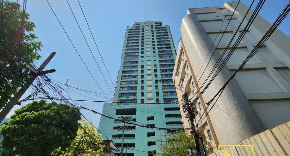 Condo en alquiler de 2 habitaciones en Khlong Toei, Bangkok