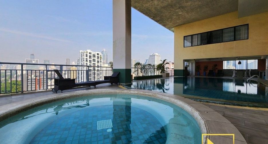 Condo en alquiler de 2 habitaciones en Khlong Toei, Bangkok