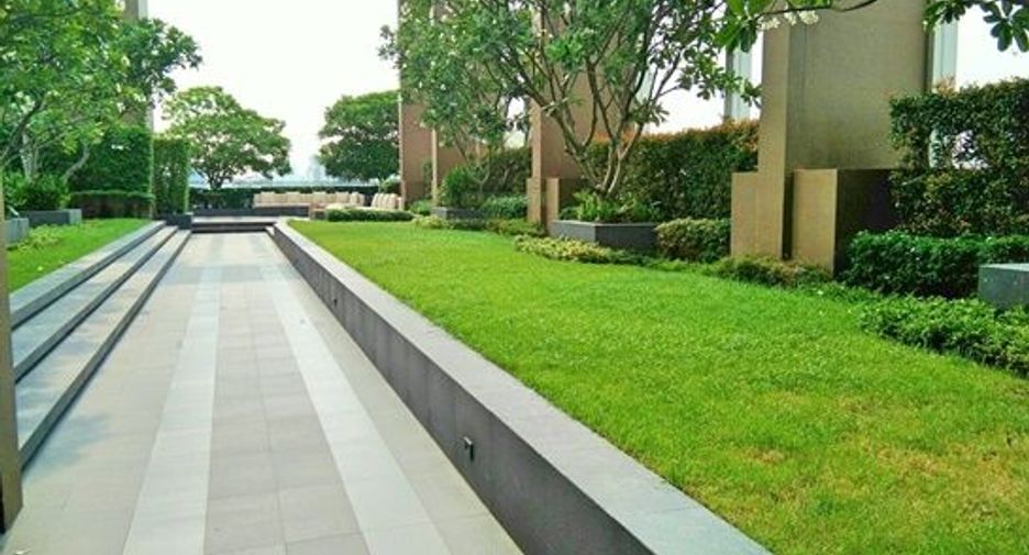 À vendre 1 chambre condo à Khlong Toei, Bangkok
