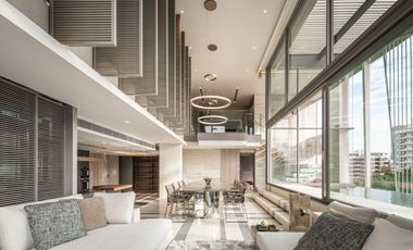 For sale 5 Beds condo in Watthana, Bangkok