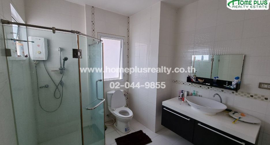À vendre 3 chambres appartement à Khan Na Yao, Bangkok