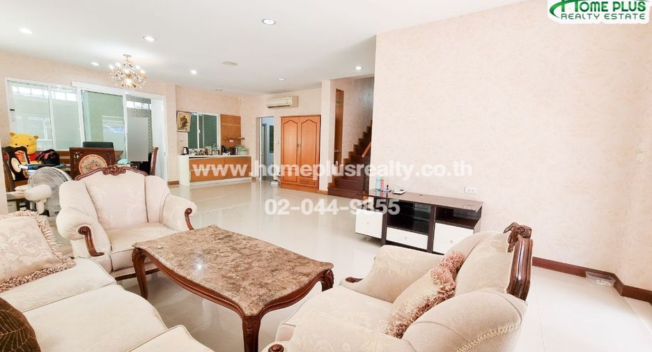 À vendre 3 chambres appartement à Khan Na Yao, Bangkok