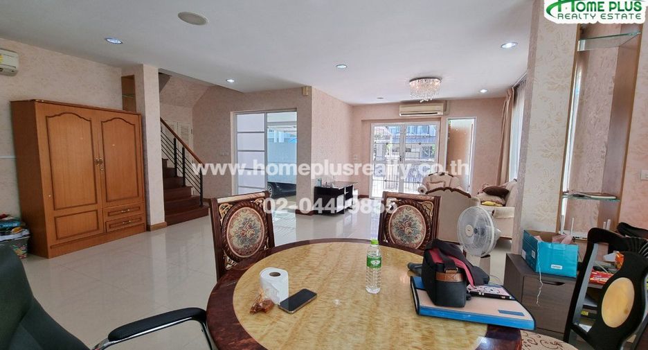 À vendre 3 chambres appartement à Khan Na Yao, Bangkok