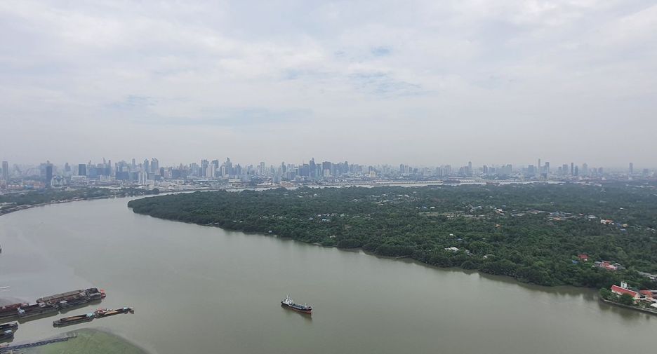 For sale 4 bedrooms condo in Yan Nawa, Bangkok
