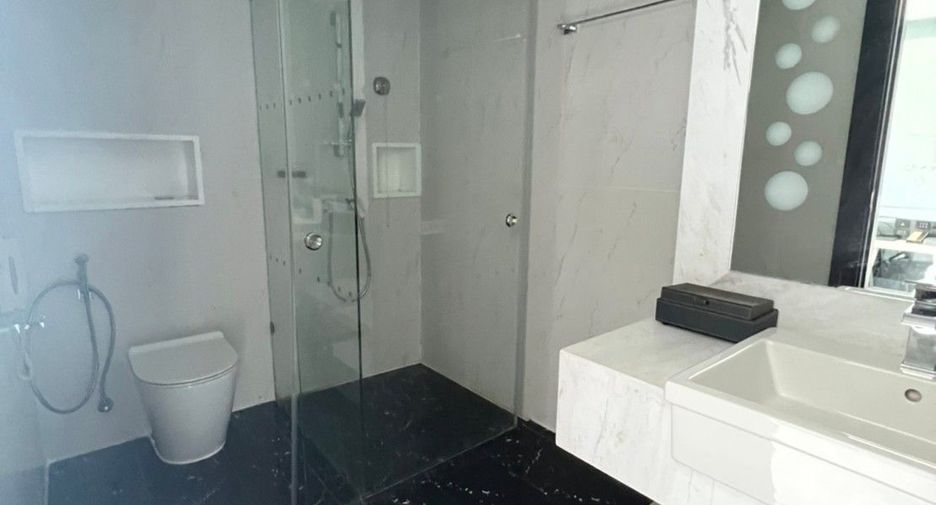 À vendre 2 chambres condo à Bang Lamung, Chonburi