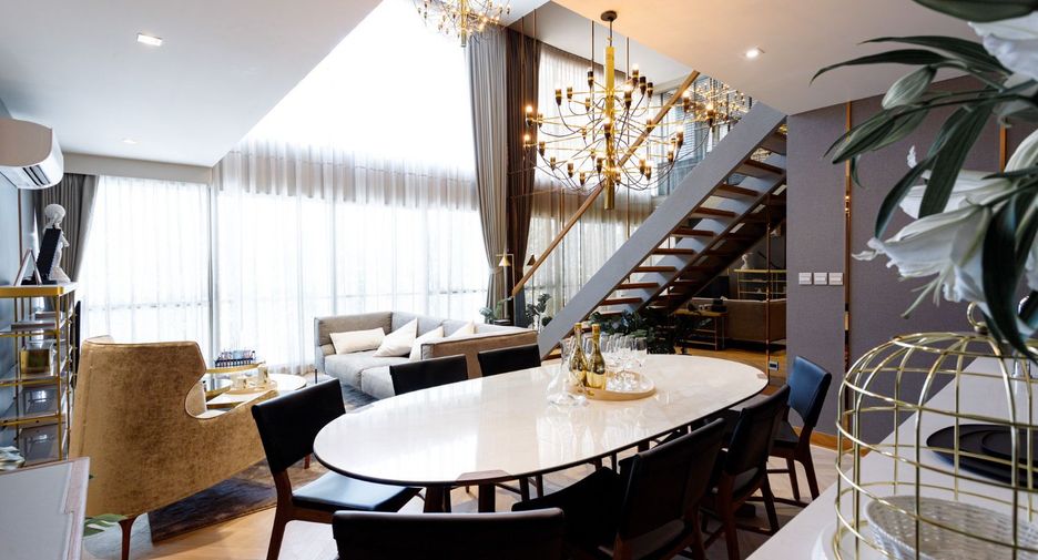 Condo en venta de 4 habitaciones en Watthana, Bangkok