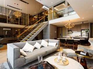 For sale 4 bedrooms condo in Watthana, Bangkok