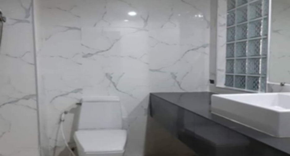 For sale 2 bedrooms condo in Watthana, Bangkok