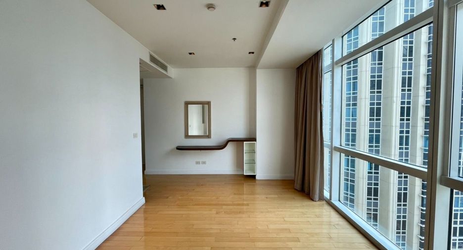 À louer 3 chambres condo à Pathum Wan, Bangkok