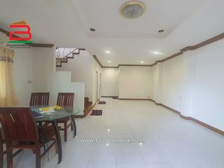 For sale 4 bedrooms townhouse in Don Mueang, Bangkok