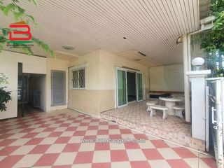 For sale 4 bedrooms townhouse in Don Mueang, Bangkok
